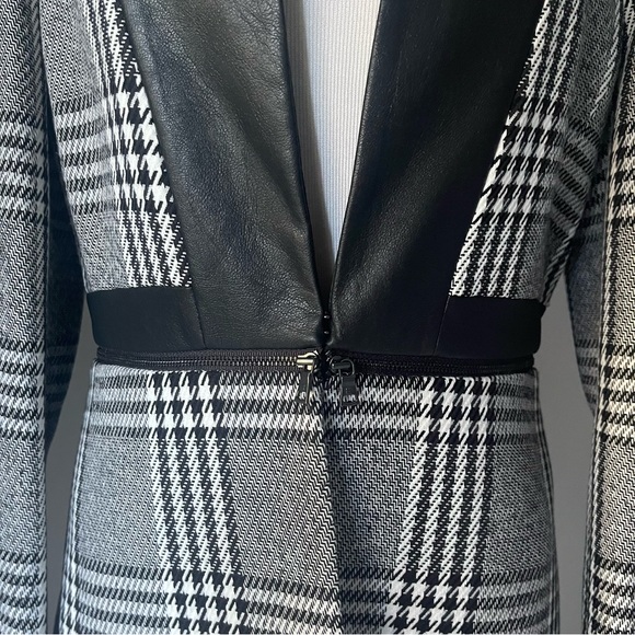 BCBGMAXAZRIA Plaid Coat - Picture 5 of 7